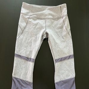 Calia by Carrie Underwood lavender leggings to knee